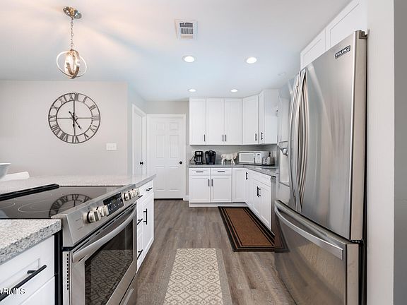 4th image of 8714 E MACKENZIE Drive