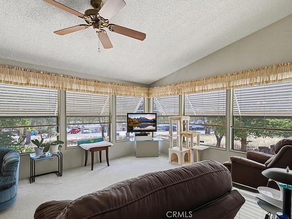4th image of 16 Harbor Ct