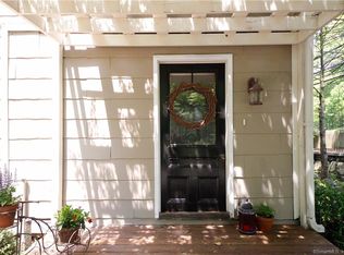 674 Long Ridge Rd, Stamford, CT 06902