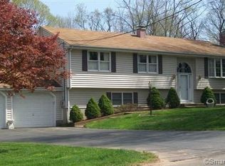 35 N Hill Rd, North Haven, CT 06473