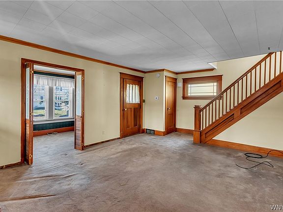 5th image of 152 Mang Ave
