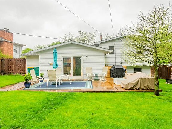 2nd image of 533 Crestwood Cir