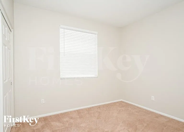 8136 Kokoma Dr — Photo 13