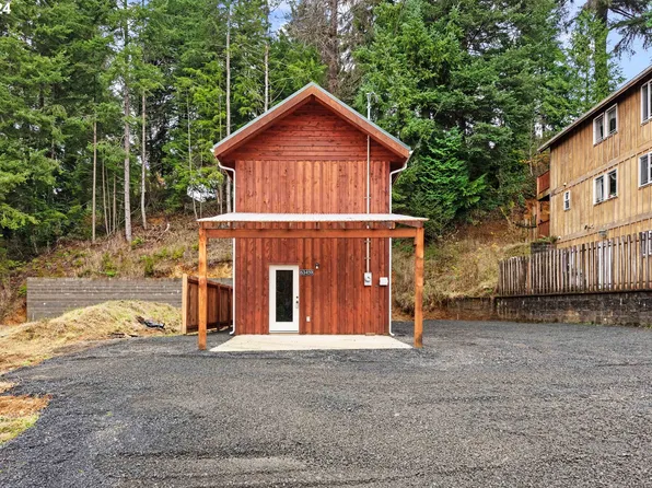 63459 Council Rd, Coos Bay, OR 97420