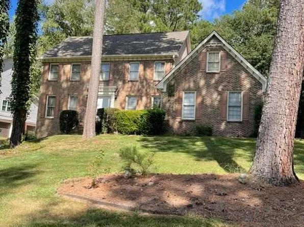 5160 Shadow Path Ln, Lilburn, GA 30047