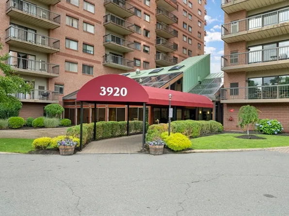 3920 Mystic Valley Pkwy APT 514, Medford, MA 02155