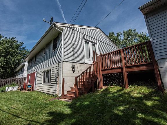 5th image of 2190 Ivy Ave E