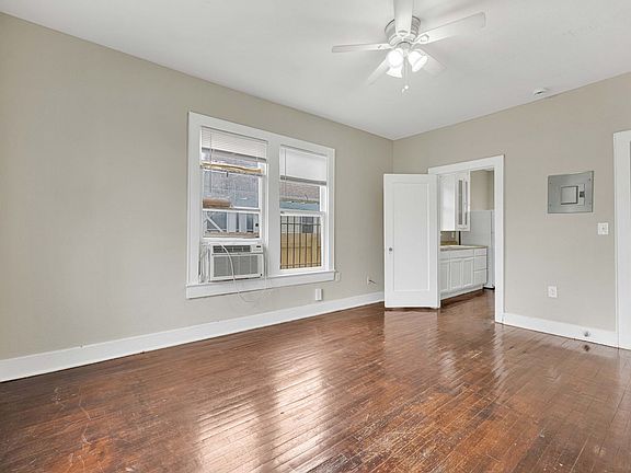 4th image of 1931 Cincinnati Ave APT 2
