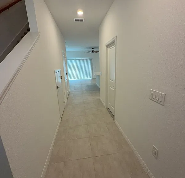 4830 Revolutionary Way — Photo 10