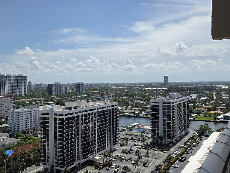 1980 S Ocean Dr #22C — Photo 4