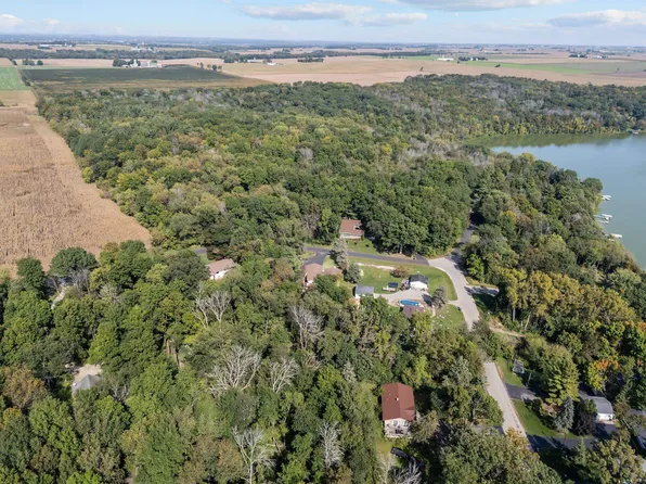 W2186 Eric Rd, Markesan, WI 53946