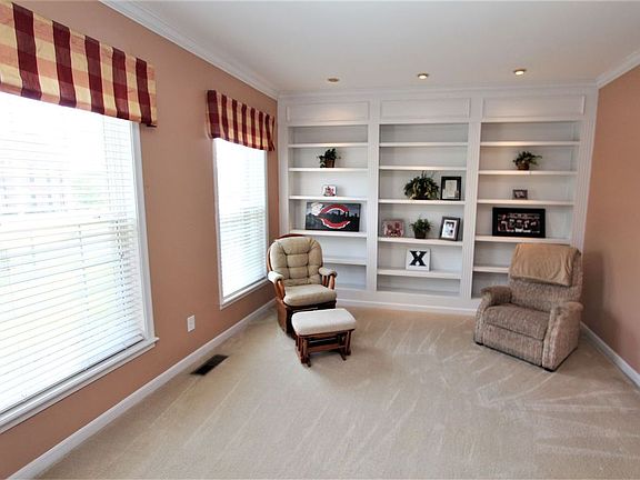 3rd image of 1807 Fair Meadow Dr