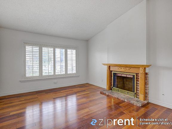 3rd image of 415 N Humboldt Pl #A