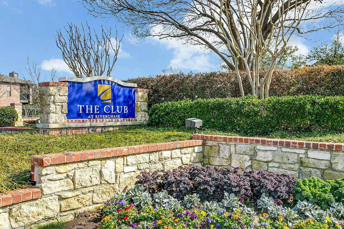 Building Photo - The Club at Riverchase