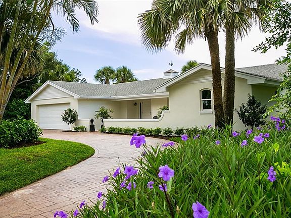 2nd image of 1010 Treasure Ln