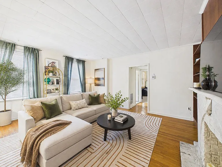 2228 Wallace St — Photo 11