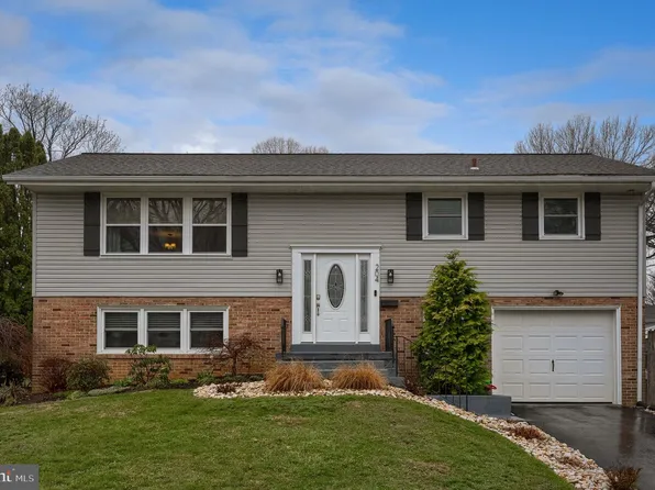 204 Wilshire Blvd, Sinking Spring, PA 19608