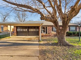 4521 Coffee Rd, Haltom City, TX 76117