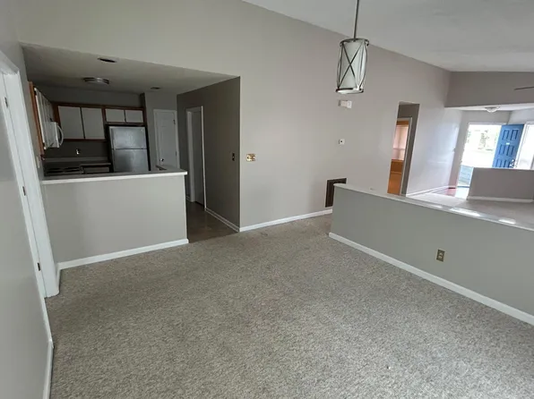 103 Breezewood Dr APT E, Greenville, NC 27858