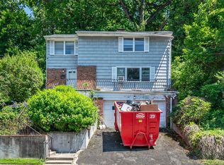 74 Jervis Road, Yonkers, NY 10705