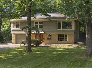 1124 Orkla Dr, Golden Valley, MN 55427