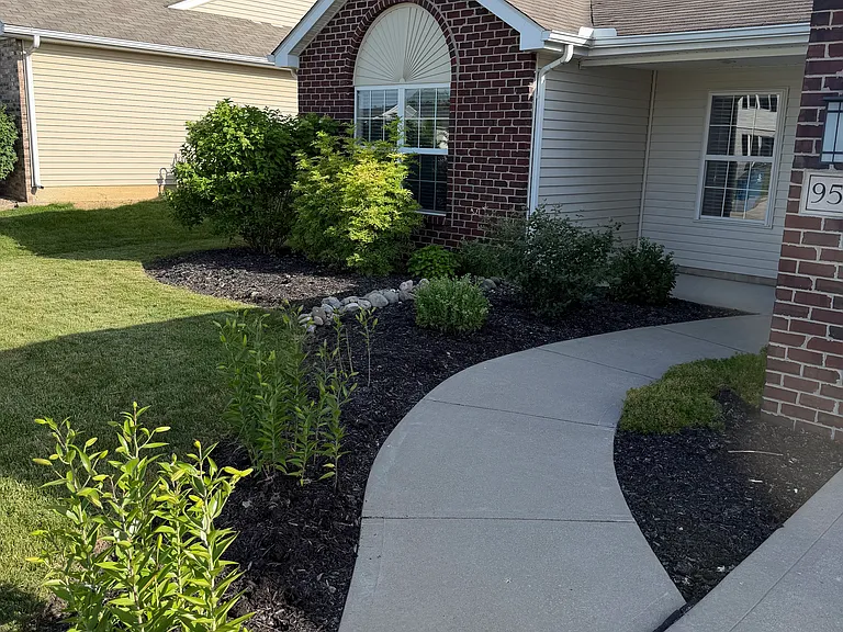 9527 Acacia Psge — Photo 3