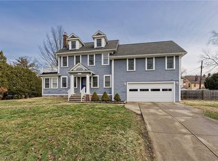 917 Brunswick Rd, Cleveland Heights, OH 44112