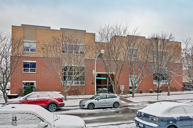 1st image of 5304 N Ravenswood Ave APT 1W
