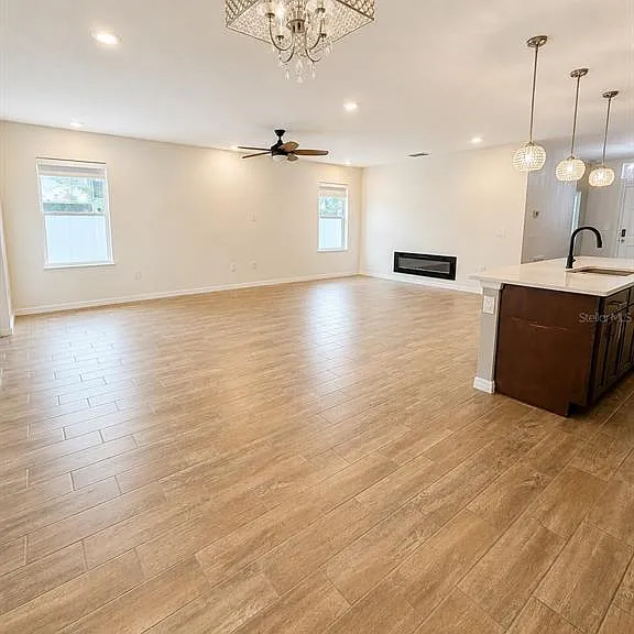 433 Sardinia Cir — Photo 4