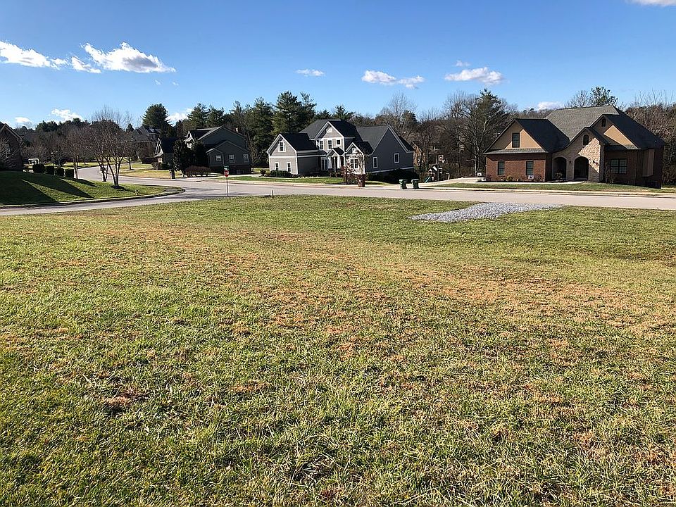 2nd image of 1930 Ludlow Dr