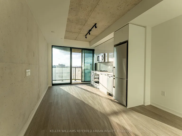 195 McCaul St #1215 — Photo 1
