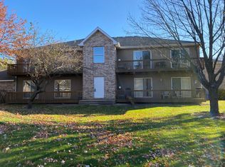 1945 Matthew Ct UNIT B, Elgin, IL 60123