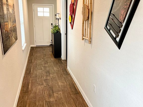 5th image of 604 Roaring Fork Ln