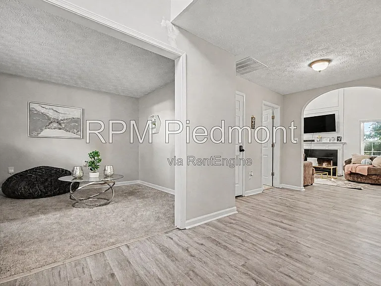 550 Claudel Ct SW — Photo 6