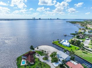 7152 Reymoor Dr, North Fort Myers, FL 33917