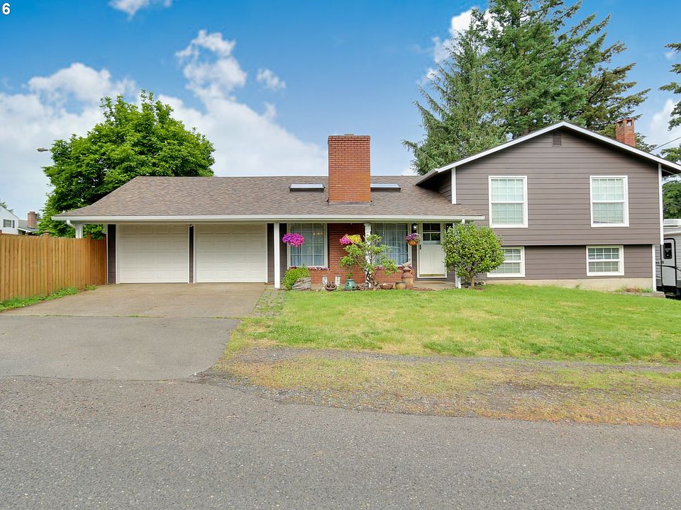 1st image of 211 NE 127th Ave