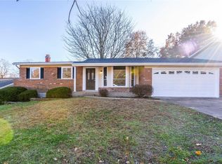 4332 Ironside Ln, Saint Louis, MO 63128