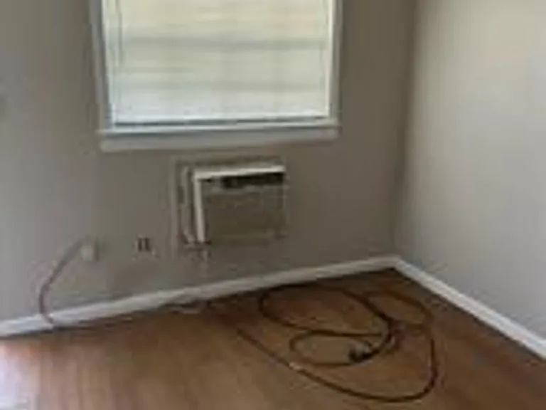 1111 Willow Ave — Photo 5