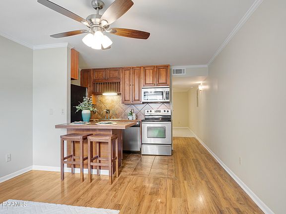 5th image of 310 Ella St #301