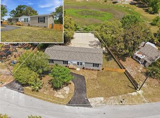 9533 Round Lake Dr, Weeki Wachee, FL 34613