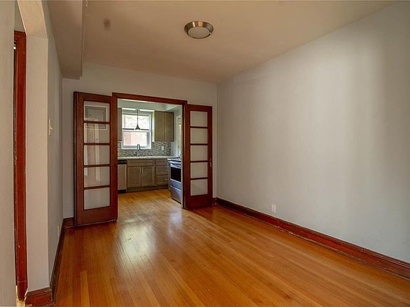 4th image of 4002 Wilmington Ave #2