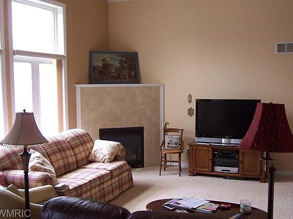3rd image of 10673 Birchwood Ct