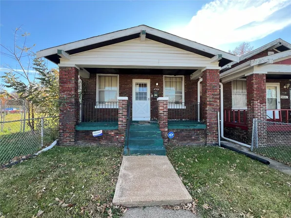 4564 Emerson Ave, Saint Louis, MO 63120