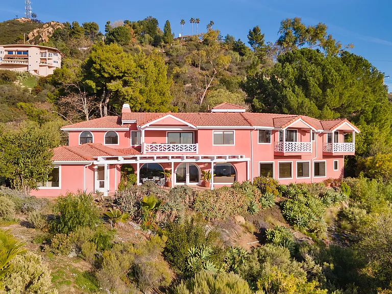 135 Loma Metisse Rd — Photo 1