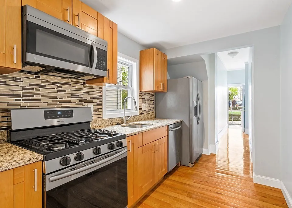 79 Derby St #1