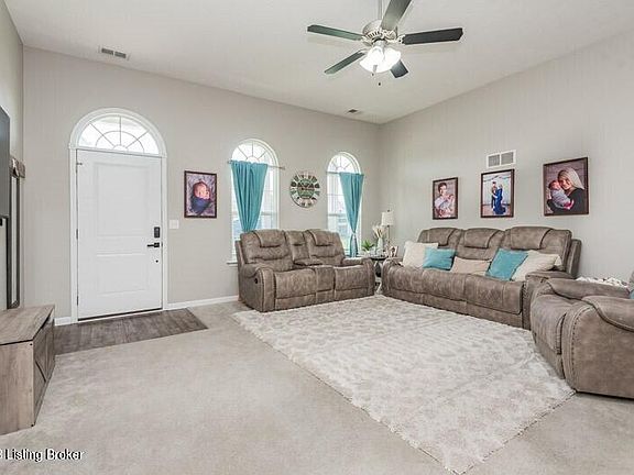 3rd image of 223 Mandarin Ct