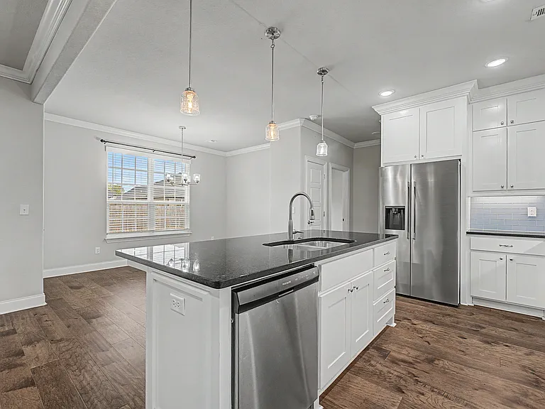 431 Linda Ln — Photo 12