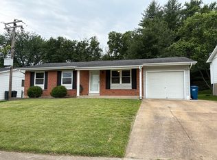 2339 Wesglen Estates Dr, Maryland Heights, MO 63043