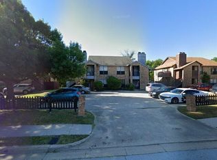 404 E Denton Dr APT 30, Euless, TX 76039