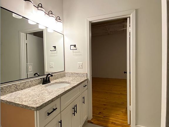 5th image of 900 Peachtree St NE APT 302